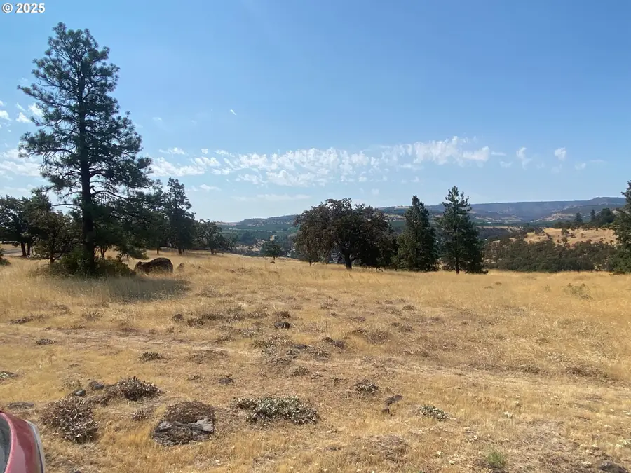 Sandstone Way, Chenoweth, OR 97058 - Image #2