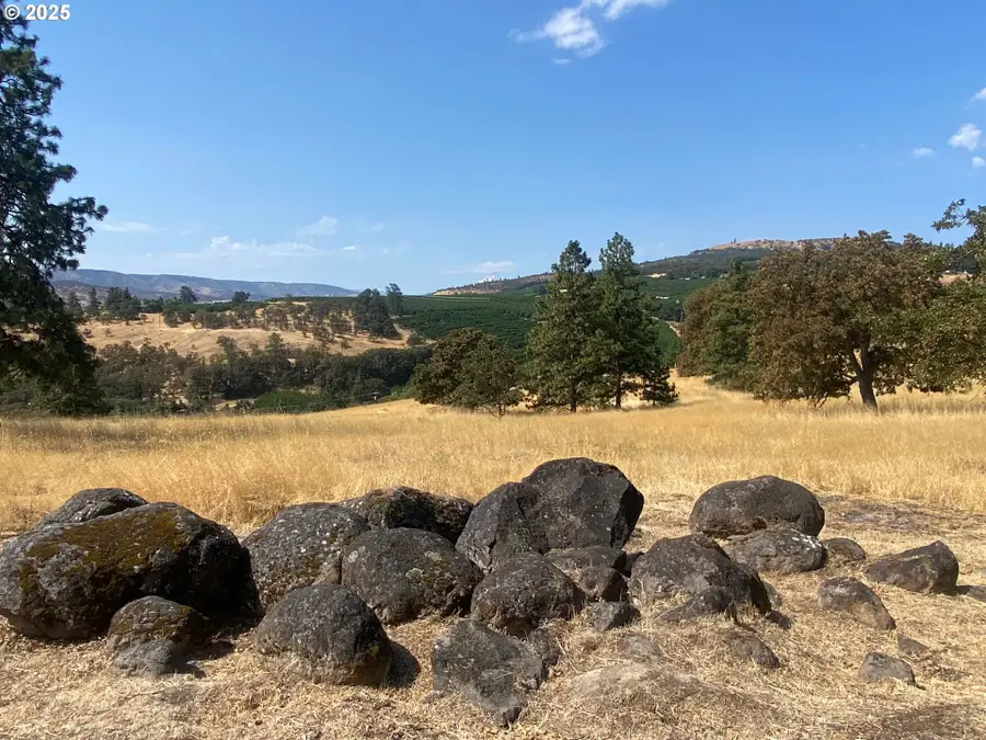 Sandstone Way, Chenoweth, OR 97058 - Image #3