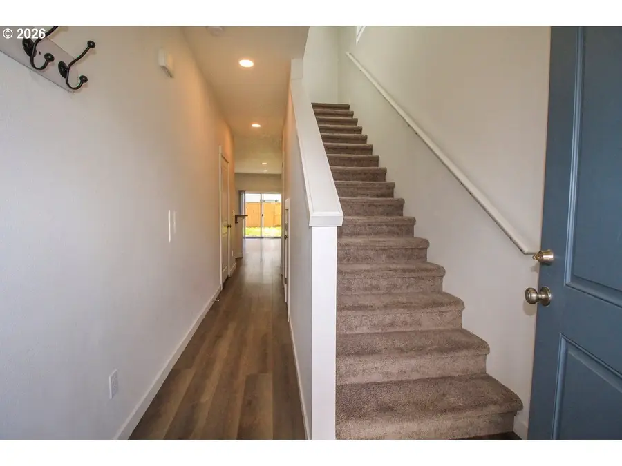 842 S 22nd Ave, Cornelius, OR 97113 - #2