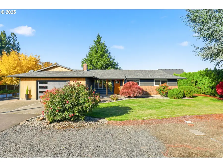 513 Alder St, Mount Angel, OR 97362 - Image #2