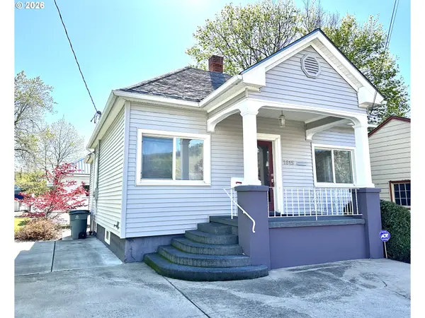 1615 4th St, LaGrande, OR 97850