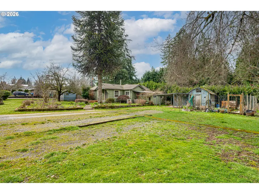 1065 9th St, Washougal, WA 98671 - #3