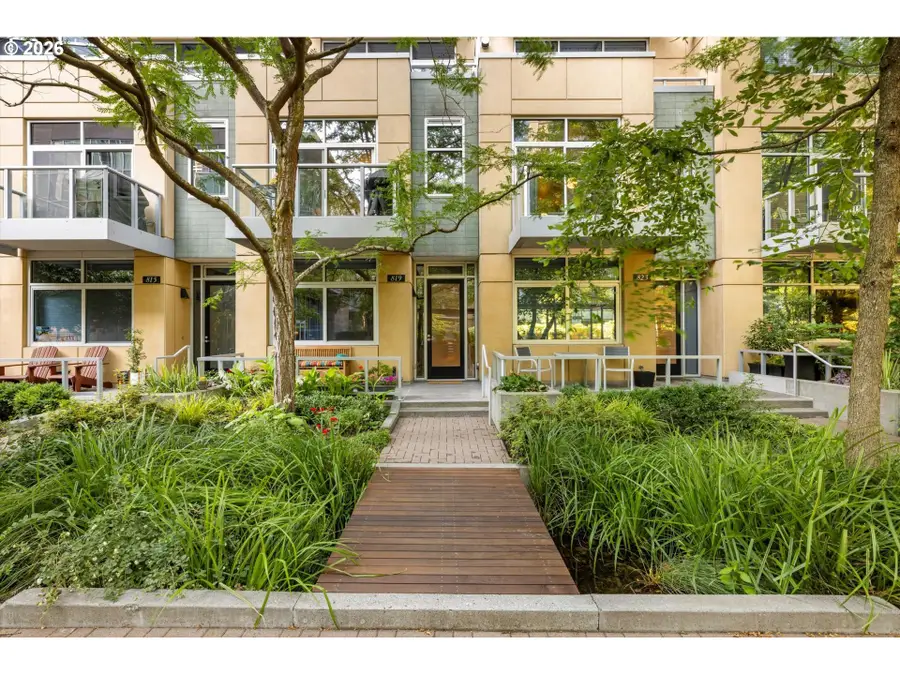 819 S Pennoyer St, Portland, OR 97239 - #2
