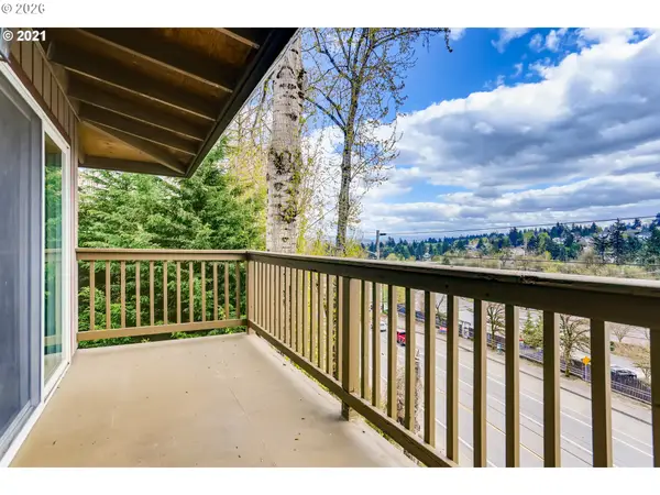 1035 SW Bertha Blvd #2, Portland, OR 97219