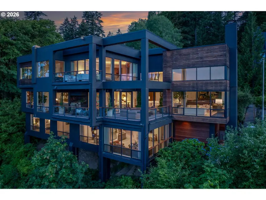 11000 S Riverwood Rd, Portland, OR 97219 - #2