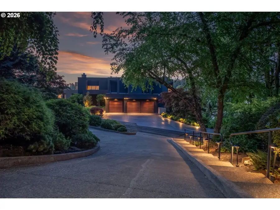 11000 S Riverwood Rd, Portland, OR 97219 - #3