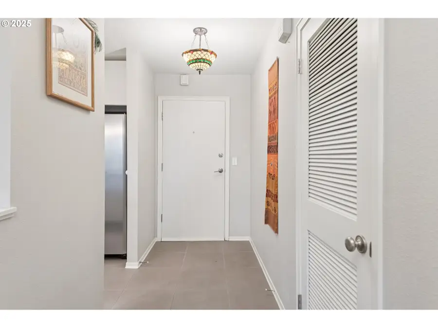 16200 Pacific Hwy #4, Lake Oswego, OR 97034 - Image #2