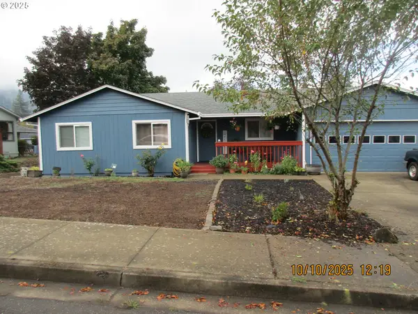 656 W Harrison St, Roseburg, OR 97471