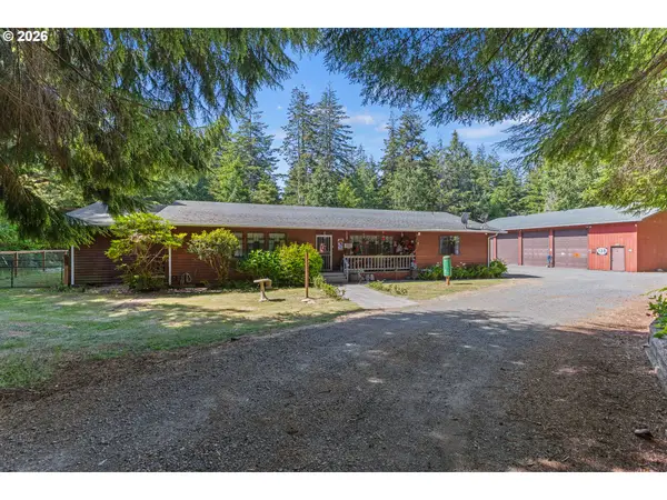 88848 Sunny Loop Ln, Bandon, OR 97411