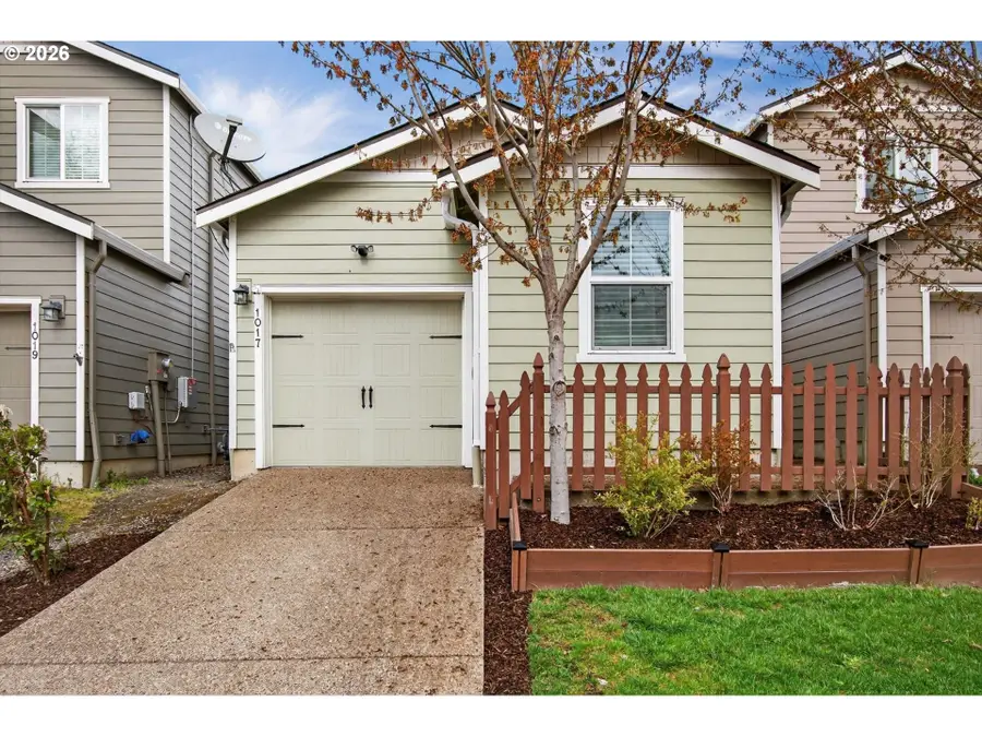 1017 S View Dr, Molalla, OR 97038 - #2