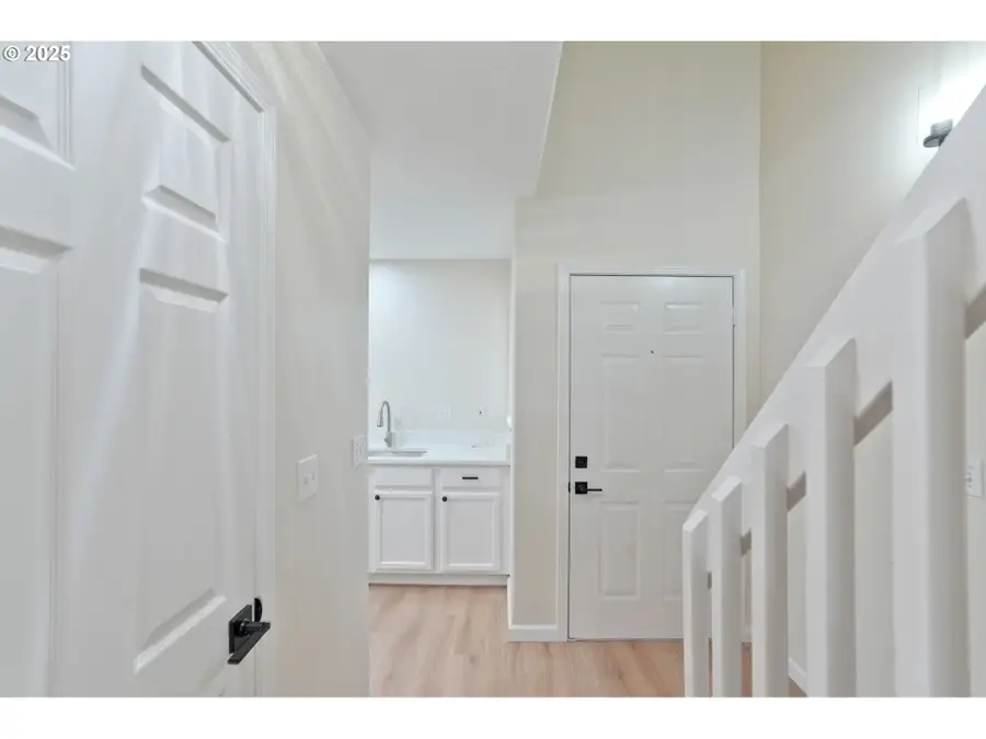 108 NE Powderhorn Dr, Corvallis, OR 97330 - Image #3