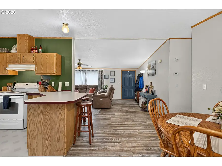 314 S Wayne Rd, Pine Hollow, OR 97063 - #2