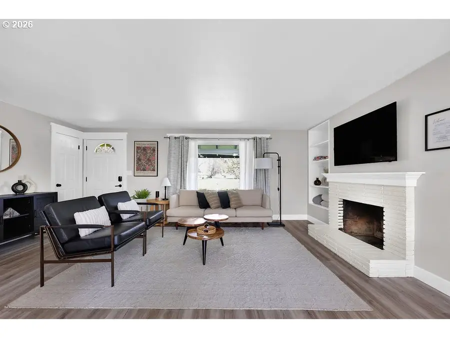 1533 Sequoia Ave, Springfield, OR 97477 - #2