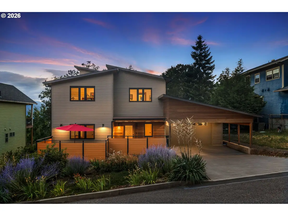 833 William Dr, White Salmon, WA 98672 - #1