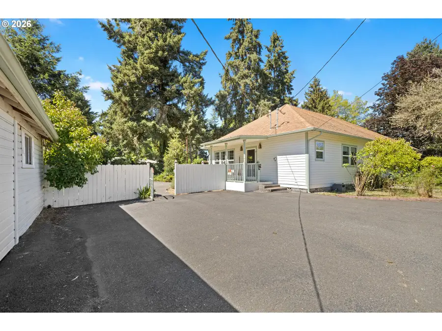 817 W Old Melrose Rd, Roseburg, OR 97471 - #3
