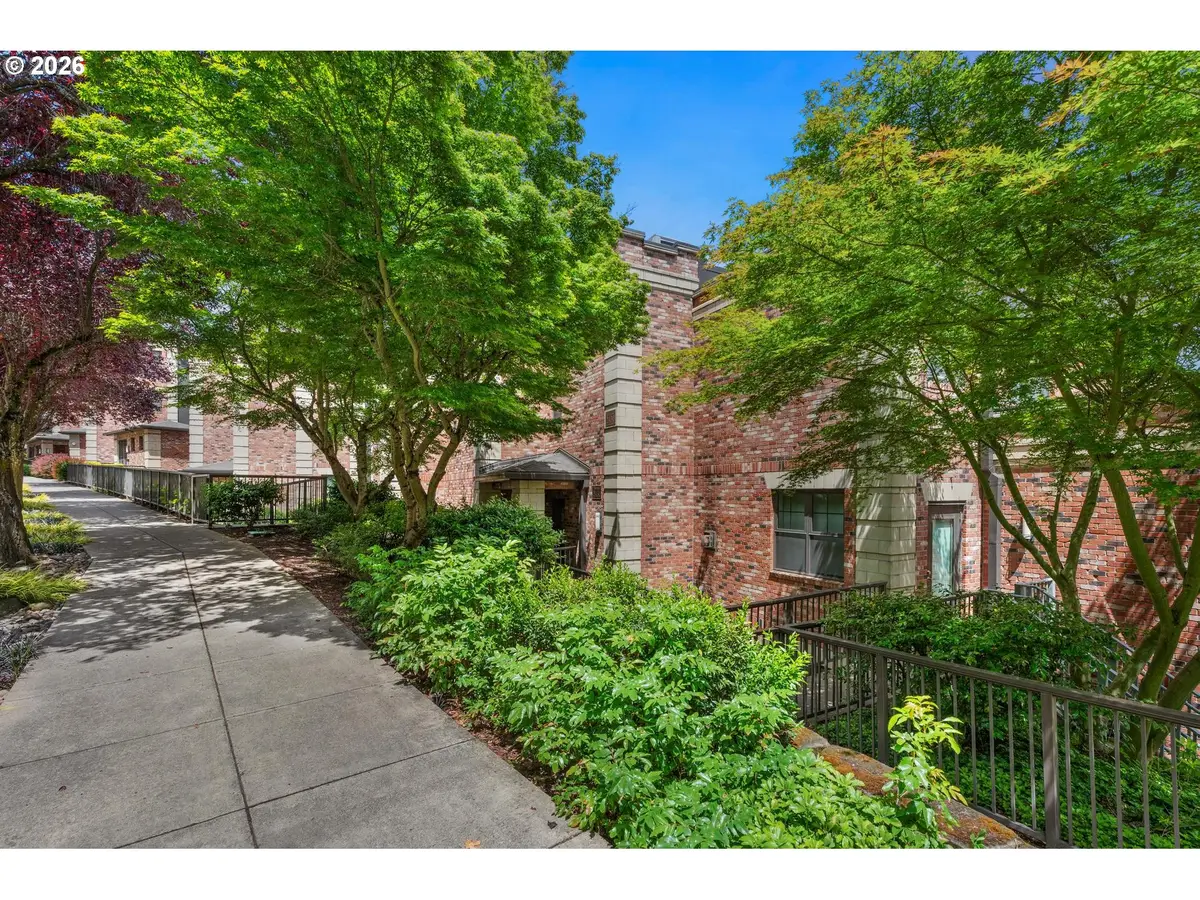 2430 NW Westover Rd #201, Portland, OR 97210 - #1