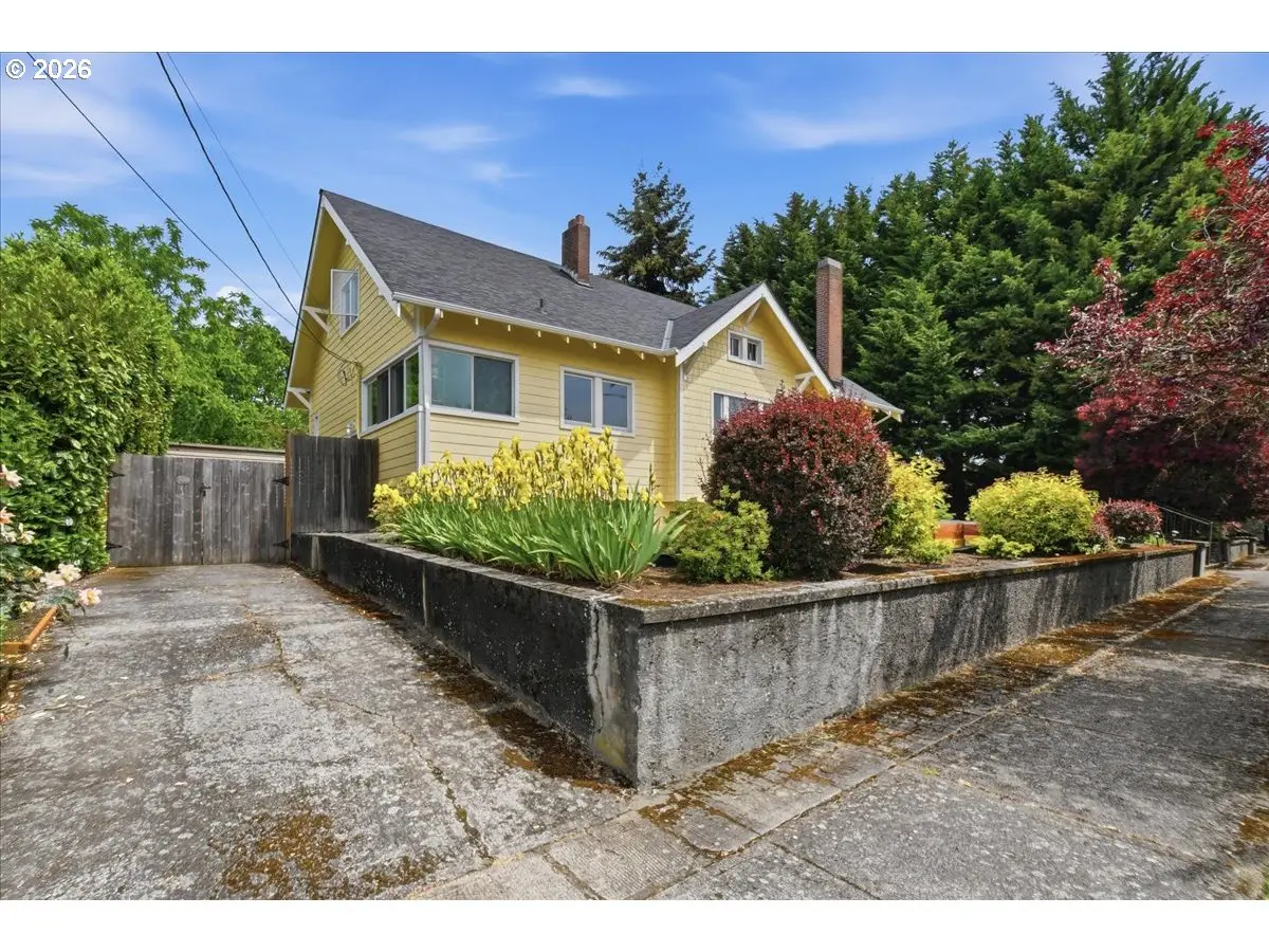 2000 W Reserve St, Vancouver, WA 98663 - #1