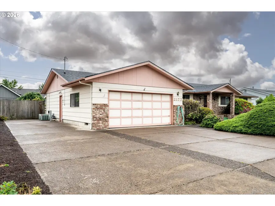 2177 Firth Ave, Springfield, OR 97477 - #3