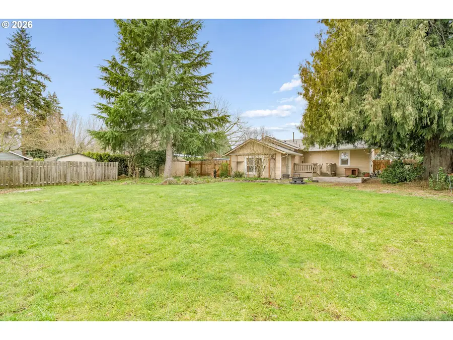 1316 N Locust St, Canby, OR 97013 - #3