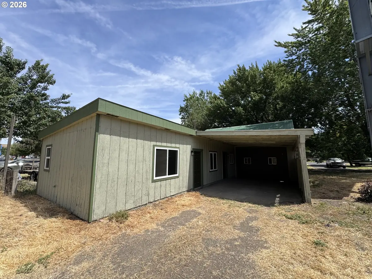316 SW 22nd St, Pendleton, OR 97801 - #1