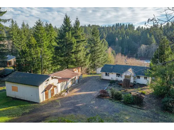 376 Olalla Rd, Toledo, OR 97391