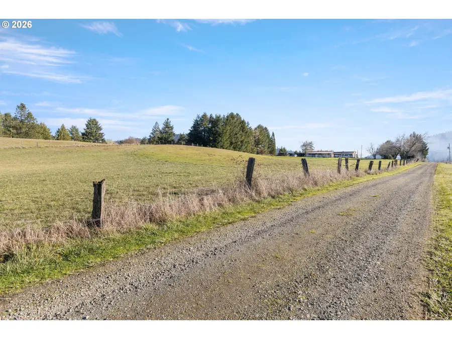146 Crater Rd, Tenmile, OR 97416 - Image #3