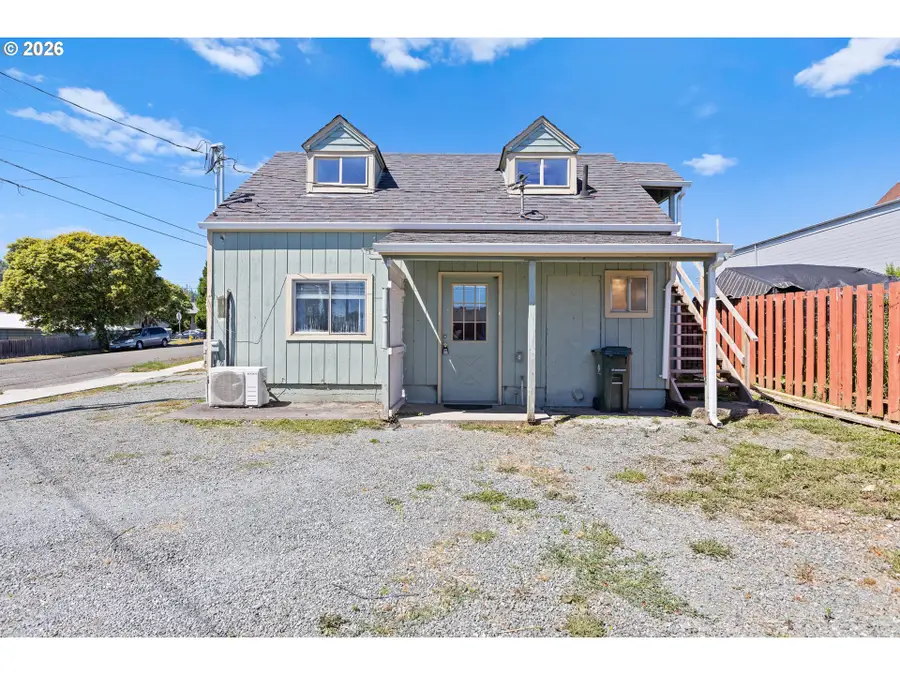 451 4th St, Myrtle Point, OR 97458 - #2