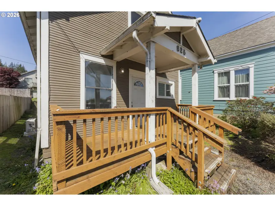 625 S 9th St, Coos Bay, OR 97420 - #3
