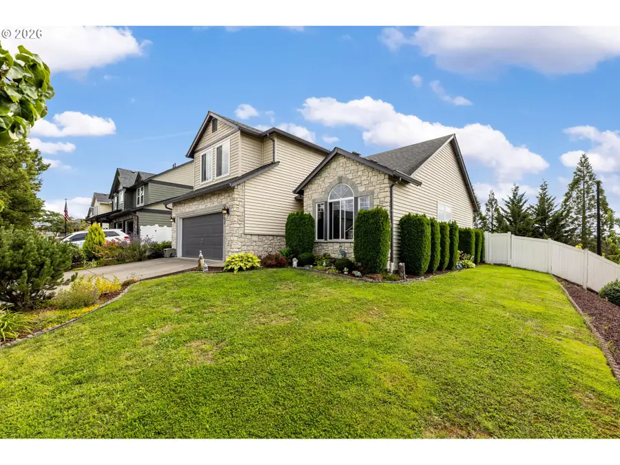2003 N 5th Way, Ridgefield, WA 98642 - #2