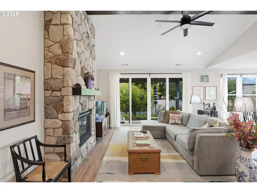 1408 Princeton Ave, Silverton, OR 97381 - Image #3