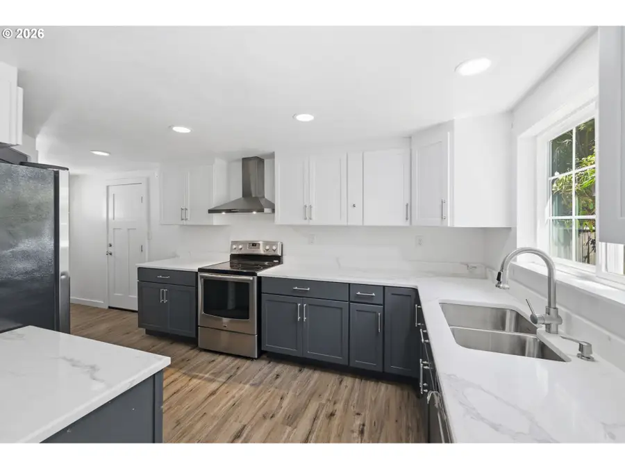 301 Irving Rd, Eugene, OR 97404 - #2
