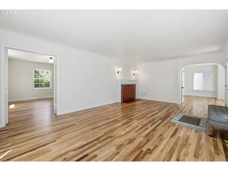 301 Irving Rd, Eugene, OR 97404 - #3