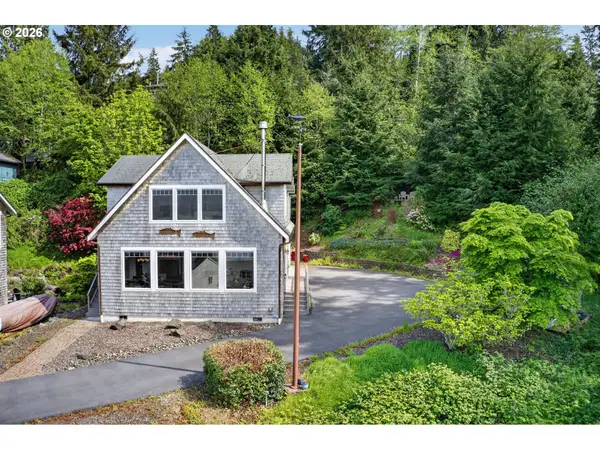 567 3rd St, Wheeler, OR 97147