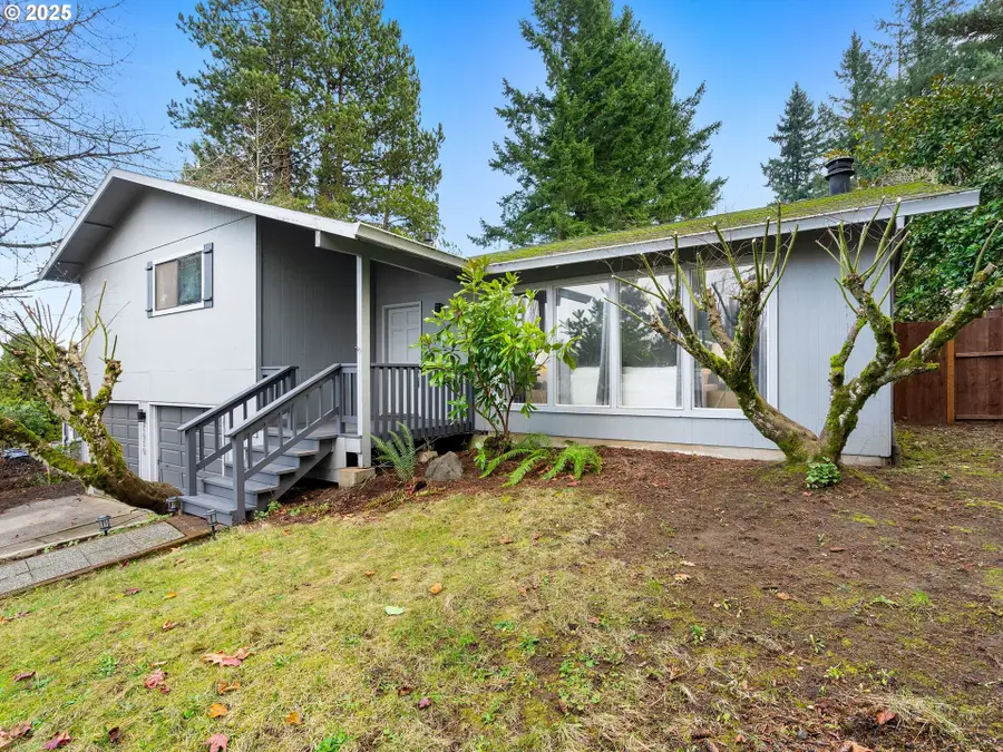 1010 Marylhurst Dr, Northwest Clackamas, OR 97068 - Image #2