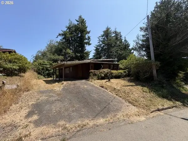 1840 S 19th St, CoosBay, OR 97420