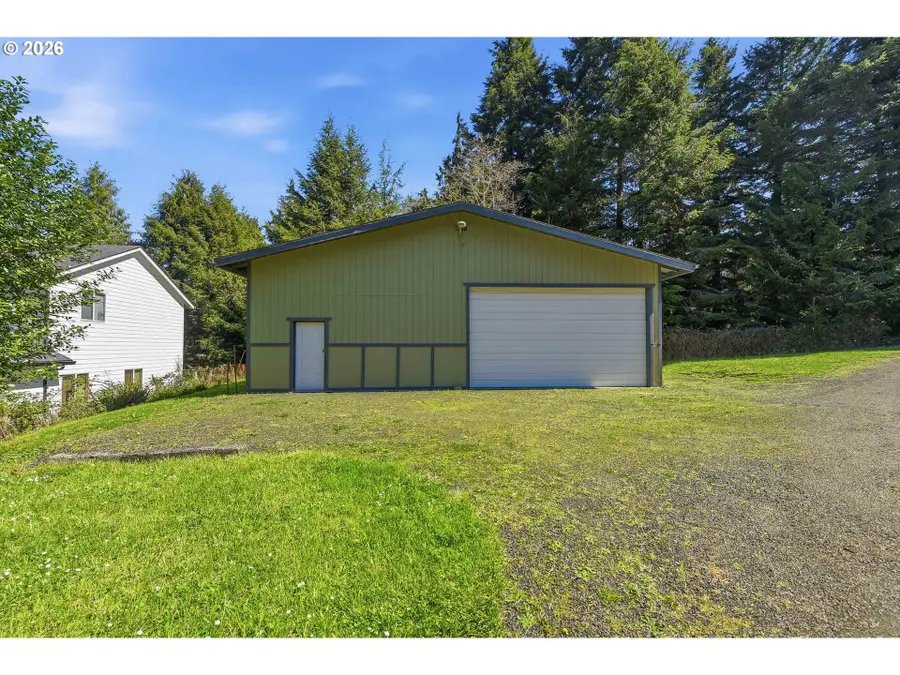 93608 Easy Ln, Coos Bay, OR 97420 - #2