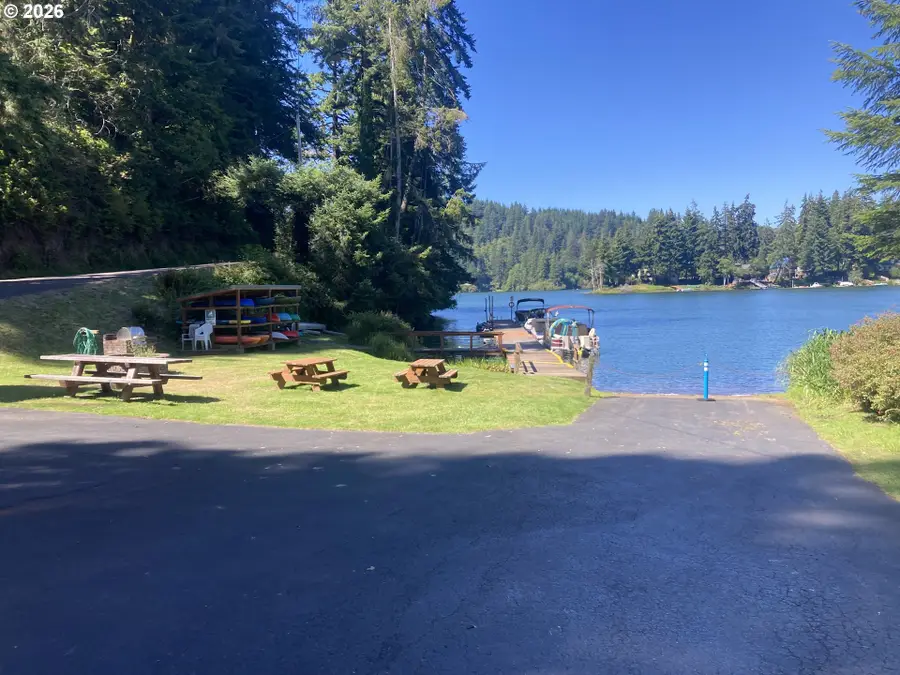 6055 Santa Rd, Florence, OR 97439 - #3