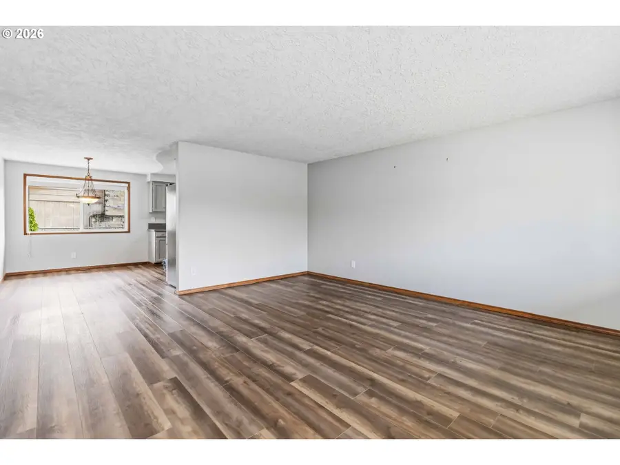 1 Independence Ct, Longview, WA 98632 - #3