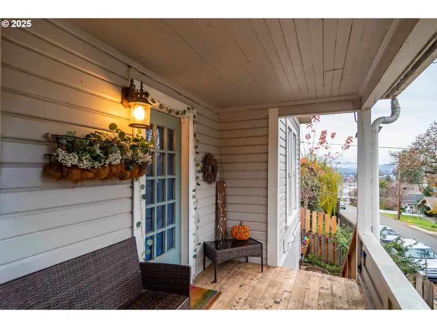 1335 SE Lane Ave, Roseburg, OR 97470 - Image #3