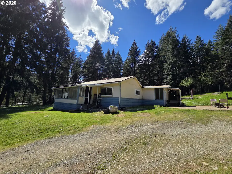 195 Section Creek Rd, Glendale, OR 97442 - #2