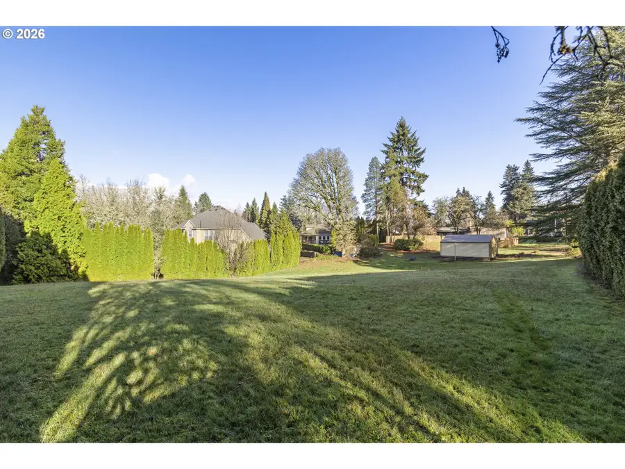 1705 SE Brookwood Ave, Hillsboro, OR 97123 - Image #3