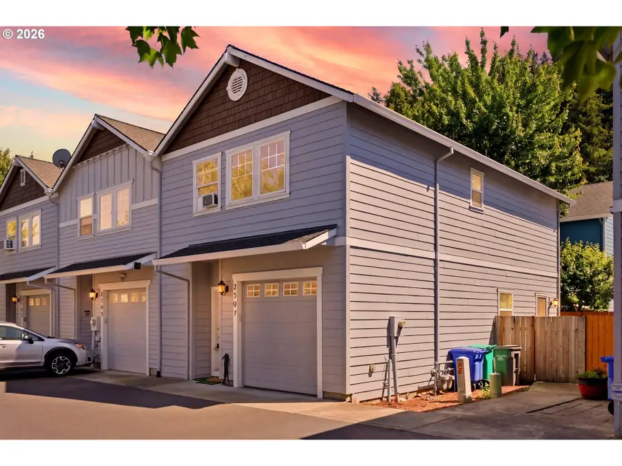 2597 SE 105th Ave, Portland, OR 97266 - #2