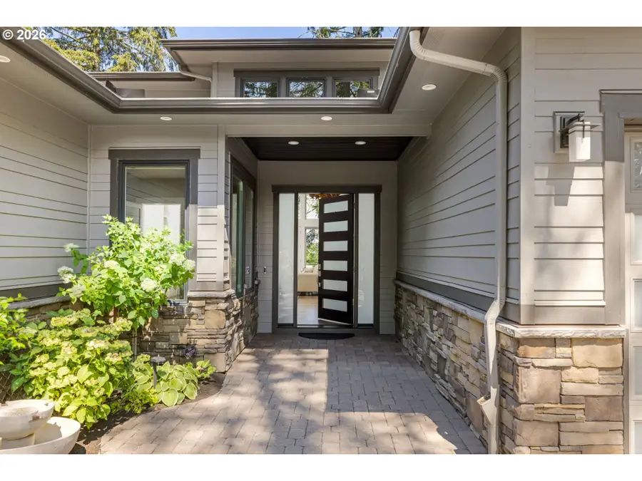1923 Mapleleaf Ct, Lake Oswego, OR 97034 - #2
