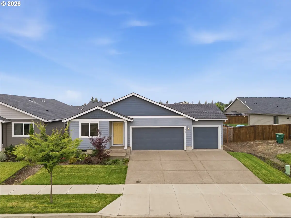 369 Cornwell St, Woodburn, OR 97071 - #1