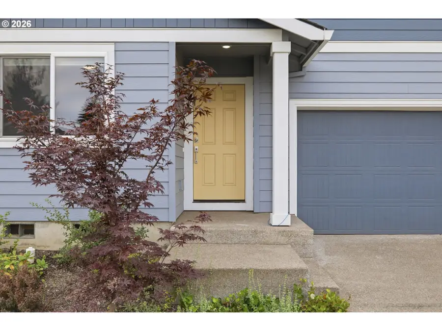 369 Cornwell St, Woodburn, OR 97071 - #3