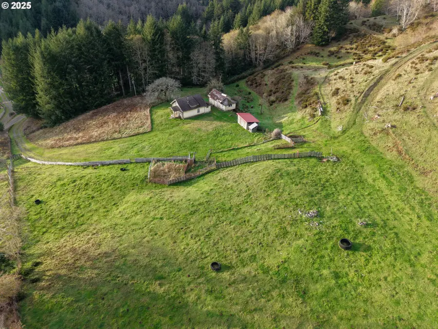 96312 Shutters Creek Ln, North Bayside, OR 97459 - Image #2