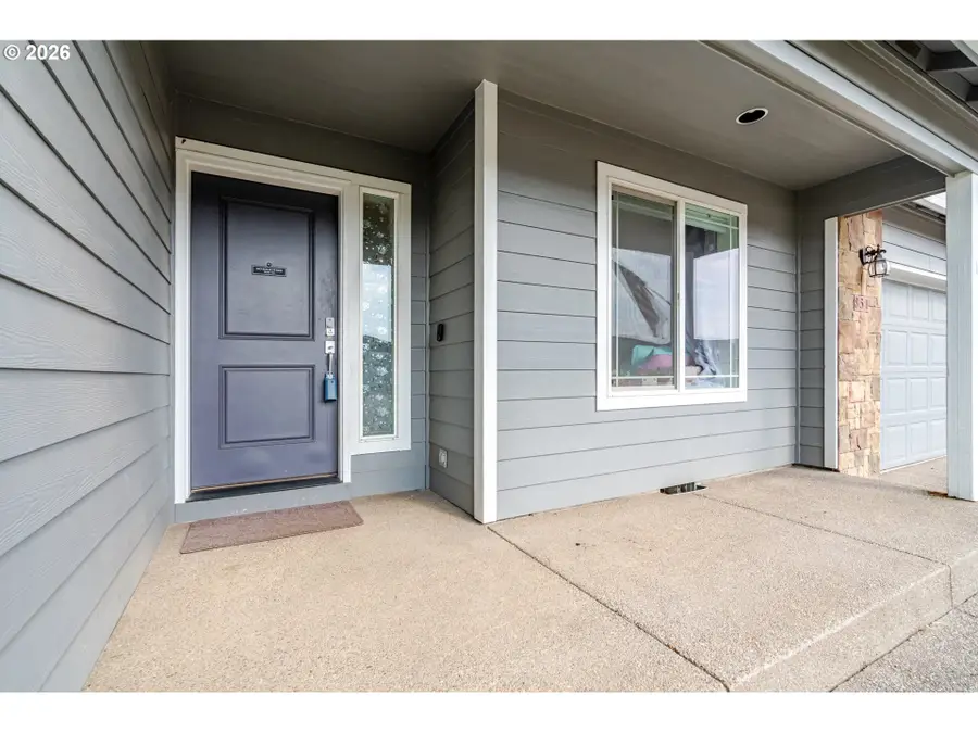 851 S 5th St, Jefferson, OR 97352 - #3