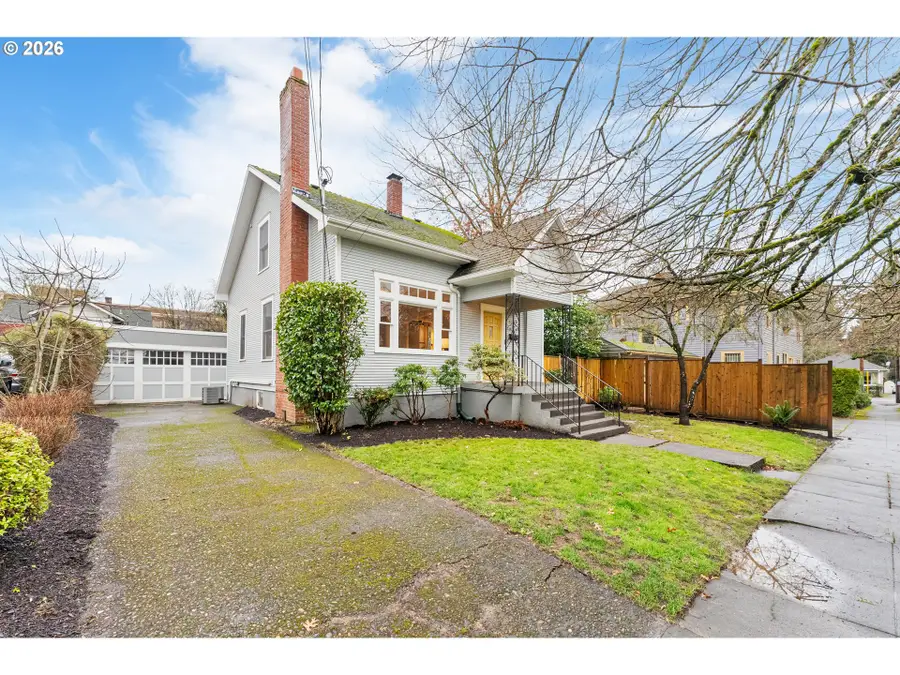 2624 SE Kelly St, Portland, OR 97202 - Image #2
