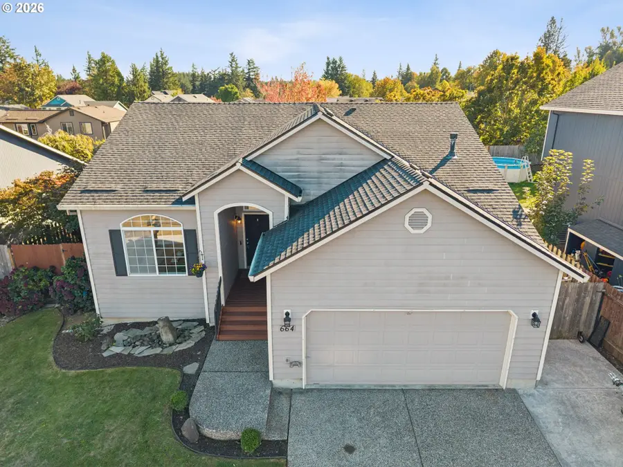 664 SE 10th St, Troutdale, OR 97060 - #2