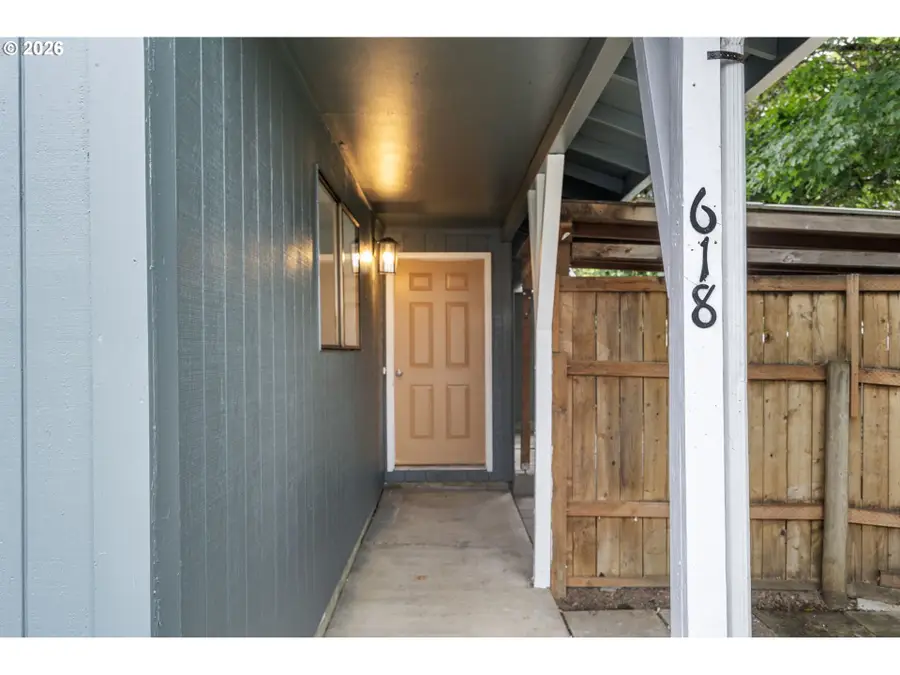 618 NE Bockes Loop, Sheridan, OR 97378 - #3